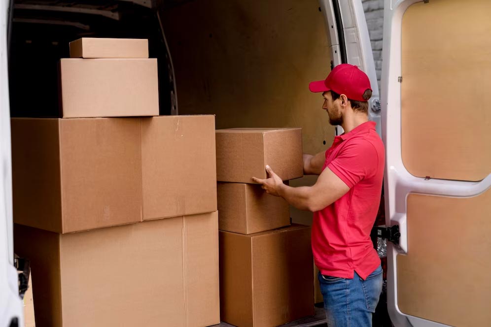Avoiding Scams: How to Choose a Trustworthy Packers and Movers Company in Surat